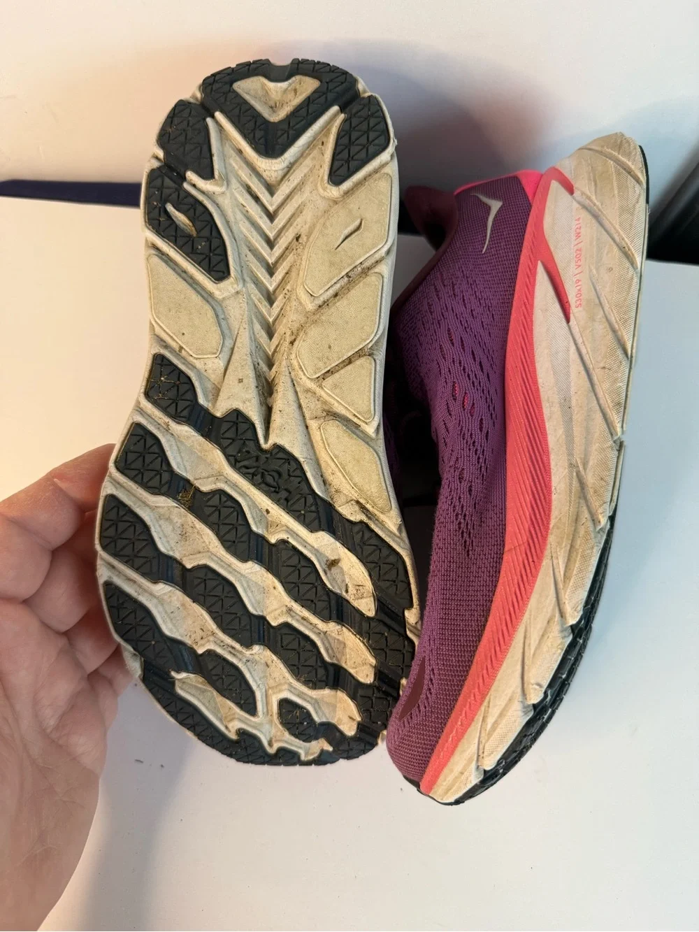 HOKA One One Clifton 8 Wide Women’s 7D Purple Pink Running Shoes Sneakers